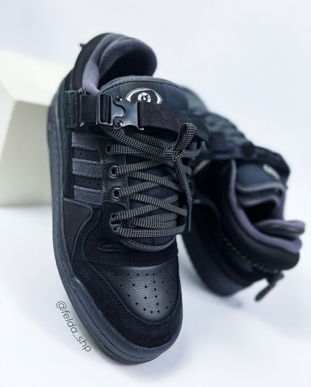 Adidas Tenis Forum Buckle Low x Bad Bunny