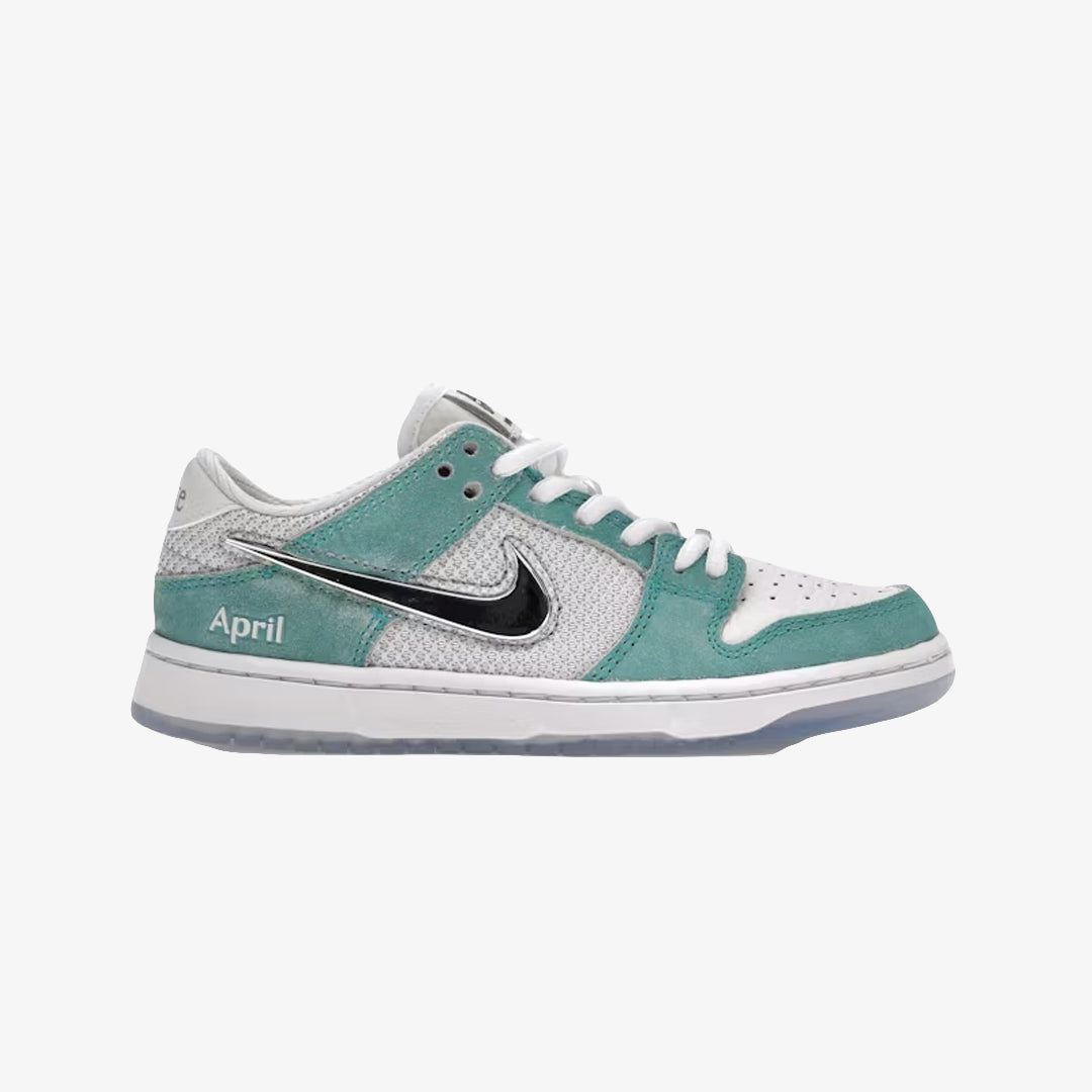 Nike SB Dunk Low April Skateboards – FELDA