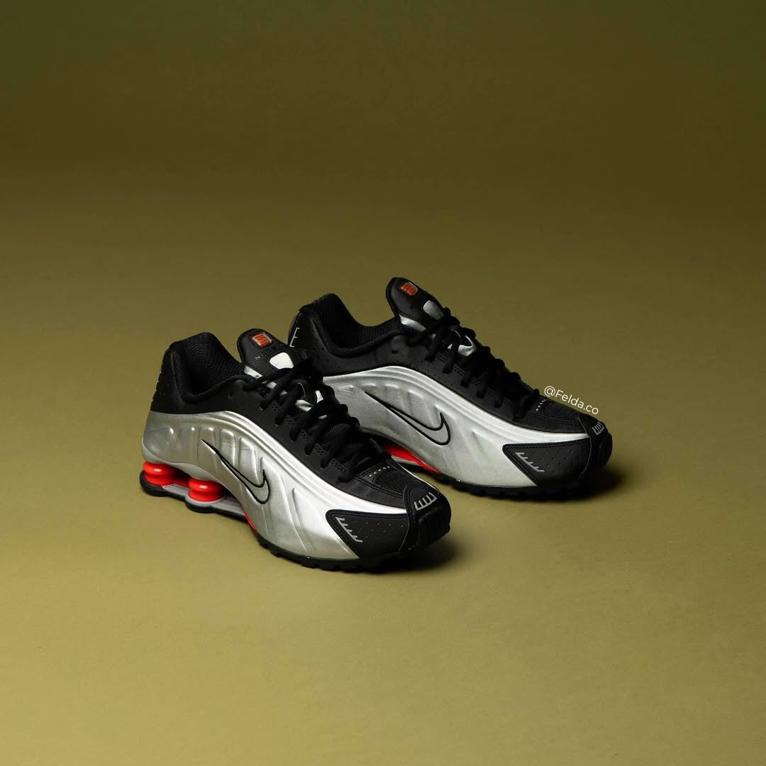 Nike Tenis Shox R4 Plateado