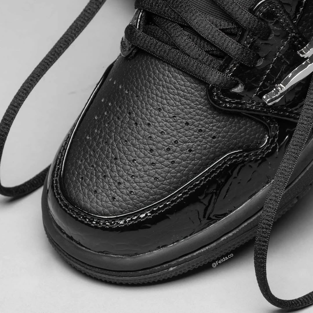 Nike Air Jordan Retro 1 Low SE Black