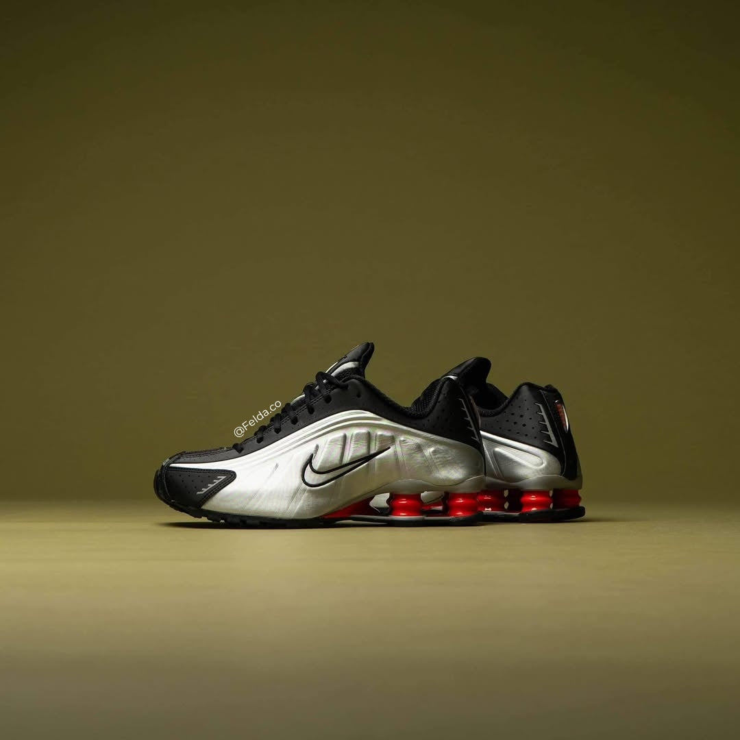Nike Tenis Shox R4 Plateado