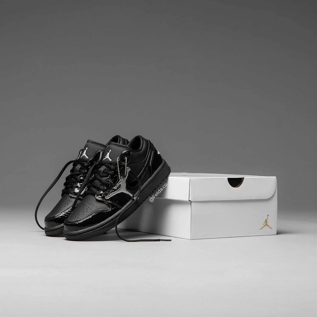 Nike Air Jordan Retro 1 Low SE Black