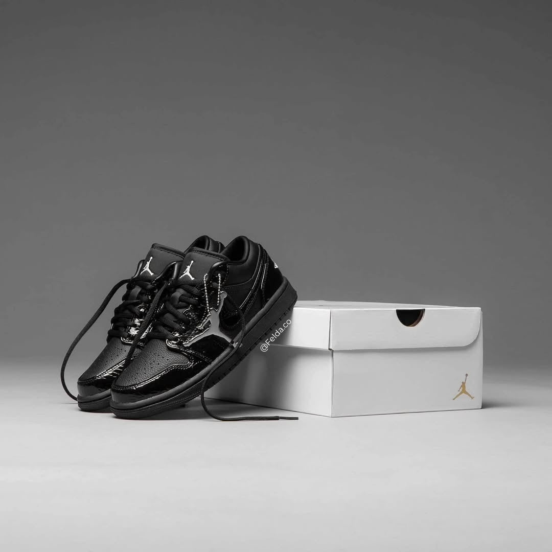 Nike Air Jordan Retro 1 Low SE Black