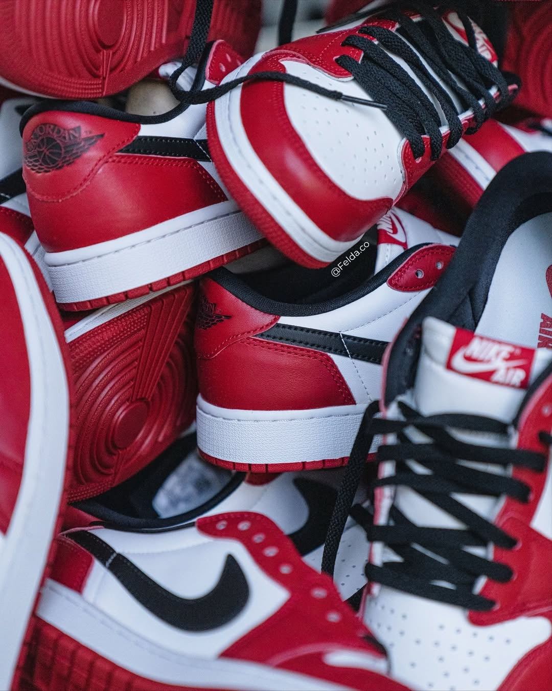 Nike Air Jordan Retro 1 Low OG chicago