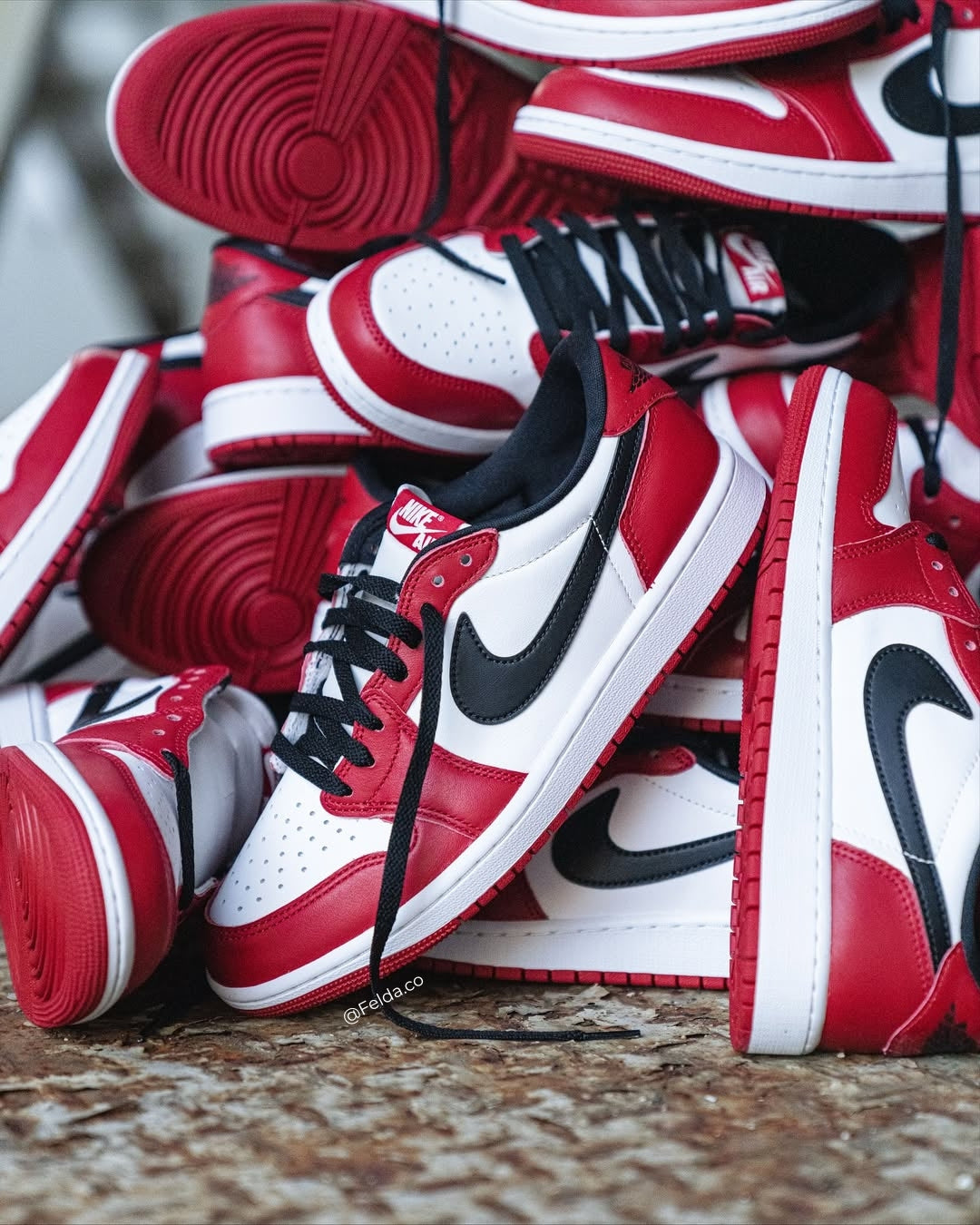 Nike Air Jordan Retro 1 Low OG chicago