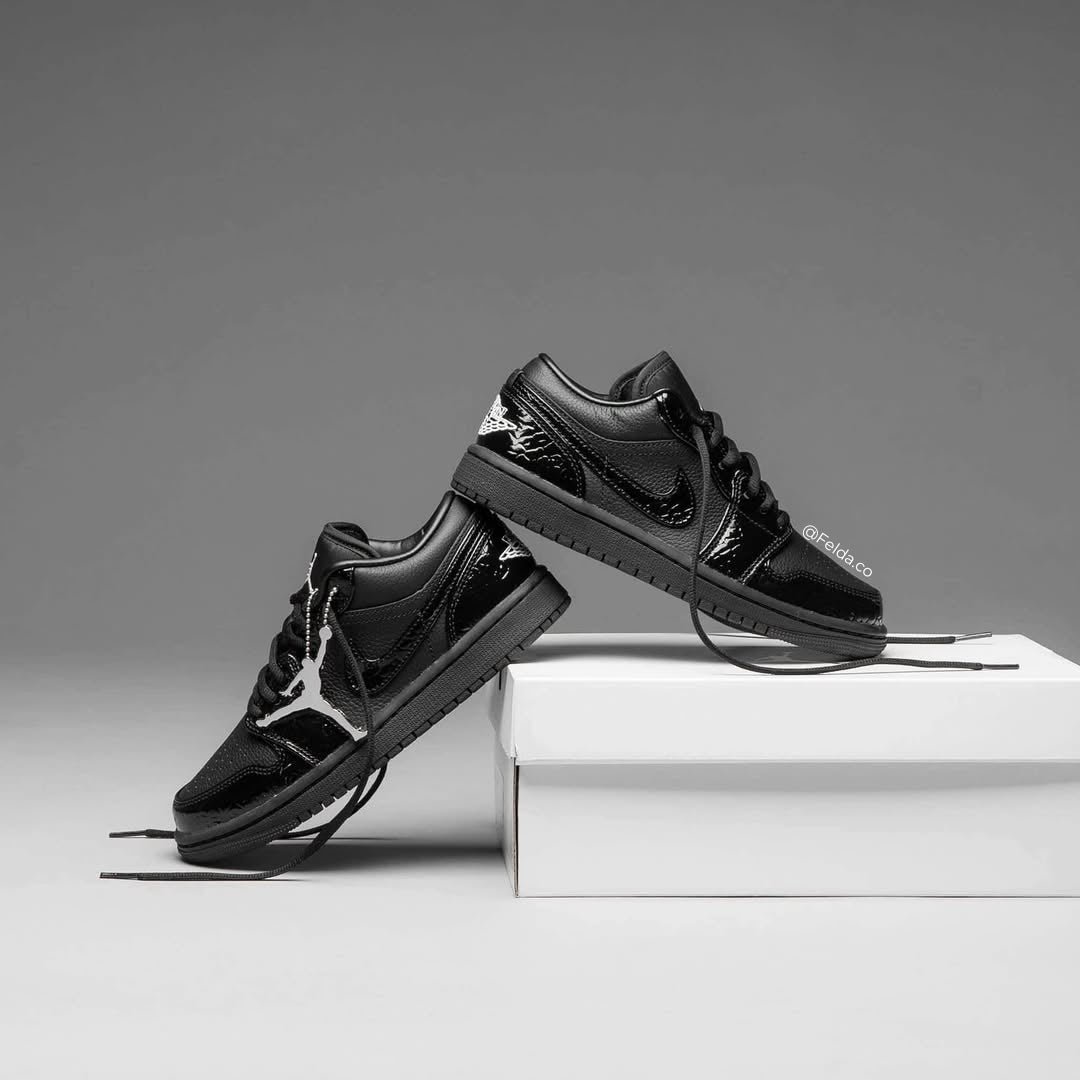 Nike Air Jordan Retro 1 Low SE Black