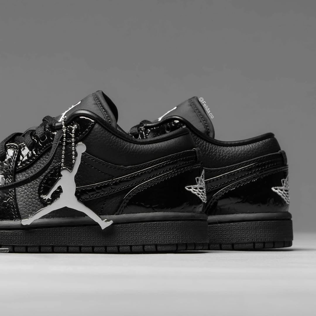 Nike Air Jordan Retro 1 Low SE Black