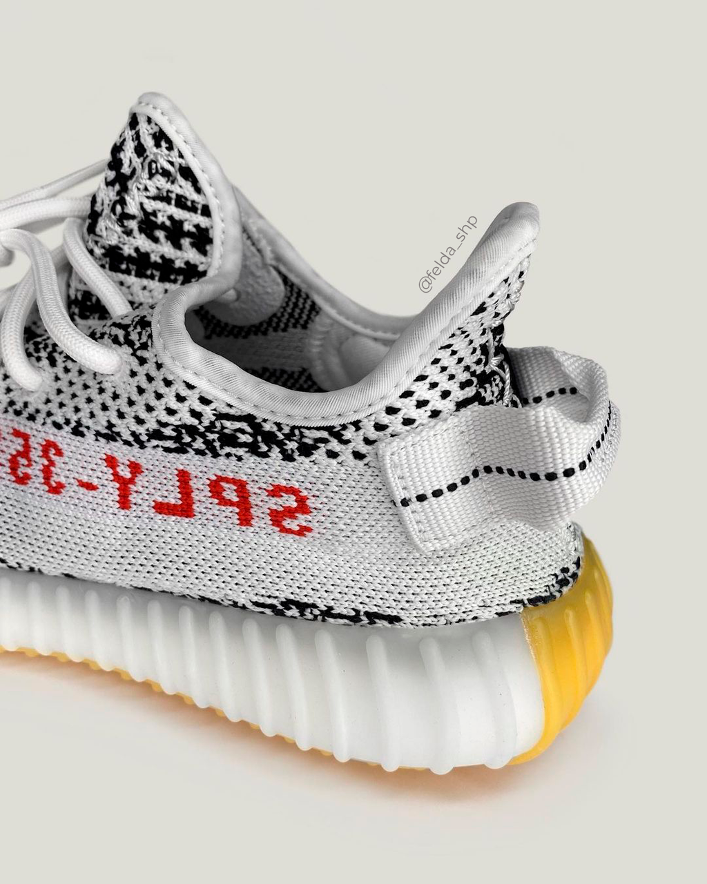 Adidas Yeezy Boost 350 V2 Zebra