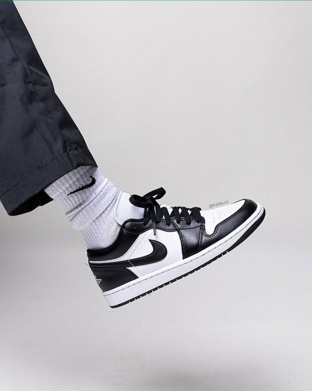 Nike Air Jordan Retro 1 Low Panda