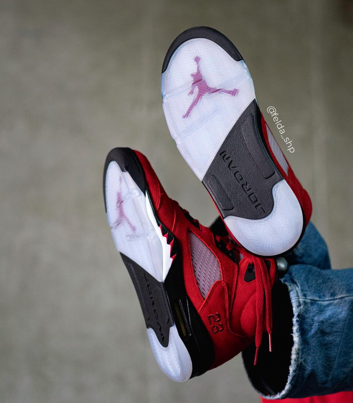 Air Jordan Retro 5 Toro Bravo