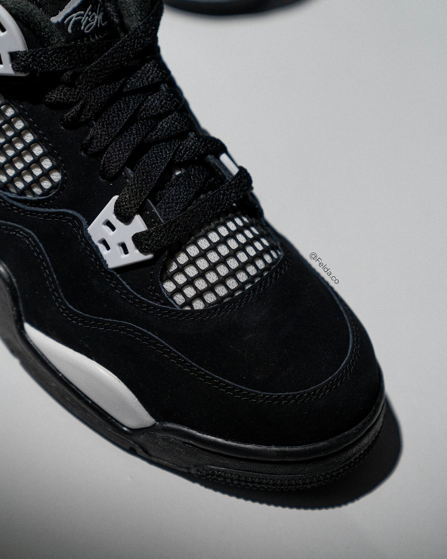 Nike Air Jordan 4 Retro White Thunder