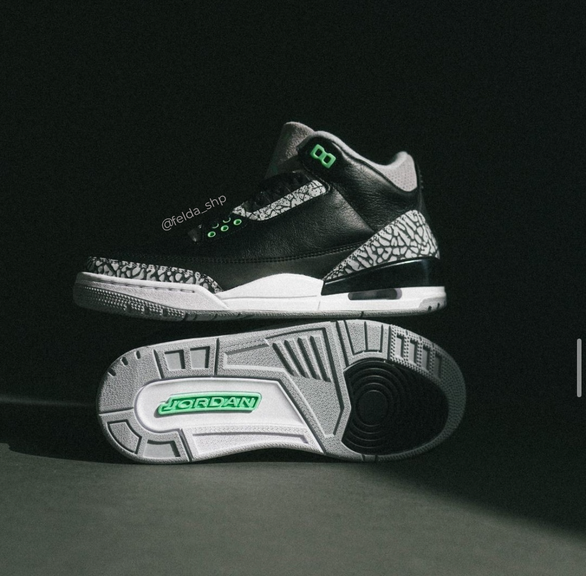 Nike Air Jordan Retro 3 Green Glow