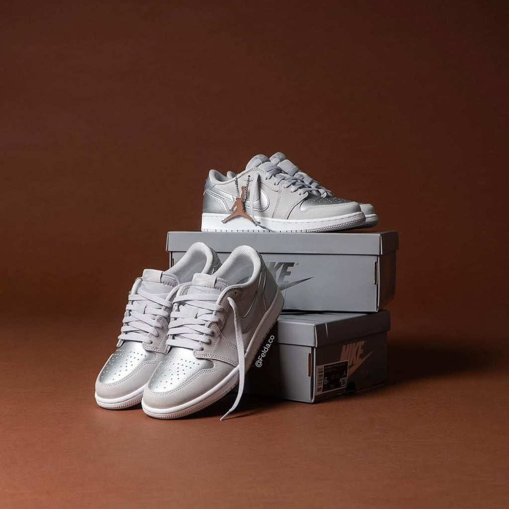 Nike Air Jordan Retro 1 Low Silver