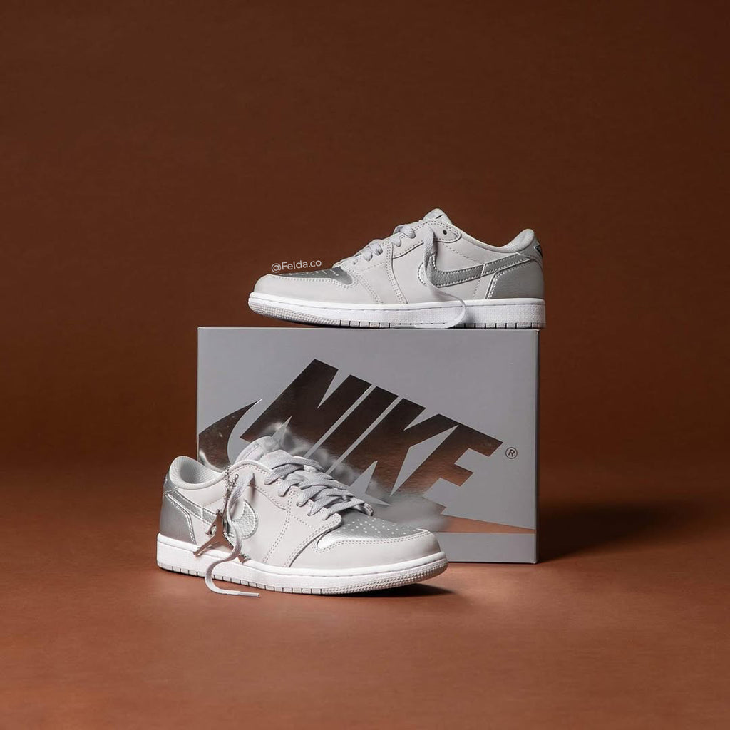 Nike Air Jordan Retro 1 Low Silver