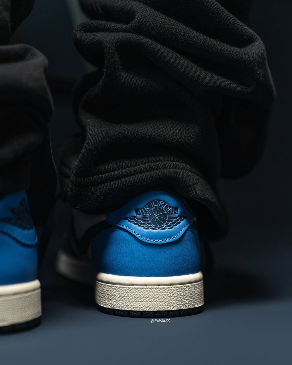 Nike Air Jordan Retro 1 Low OG Obsidian
