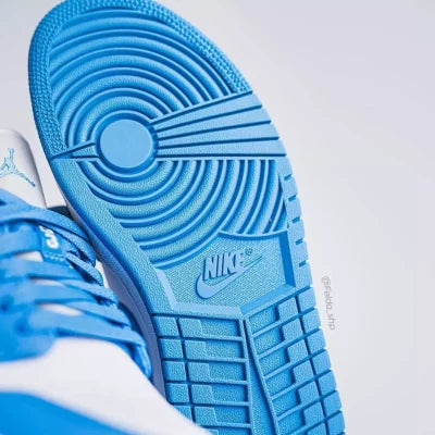 Nike Air Jordan 1 Low UNC