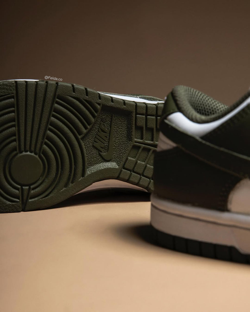Nike Dunk Low Medium Olive