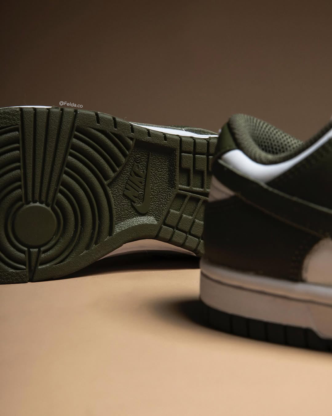 Nike Dunk Low Medium Olive