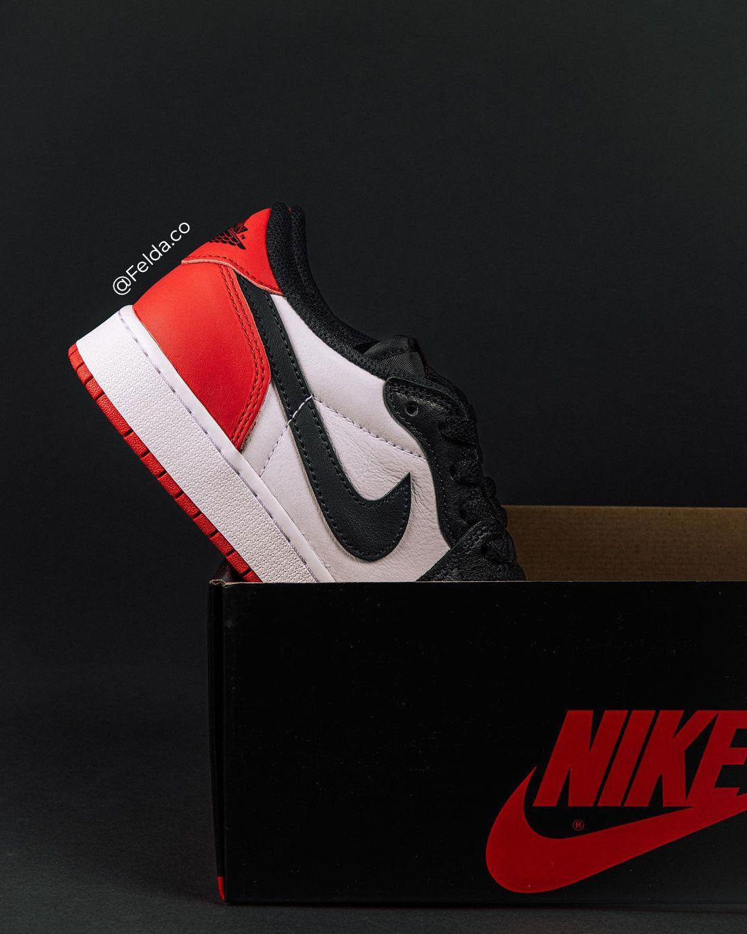 Jordan 1 Retro Low OG Black Toe 5