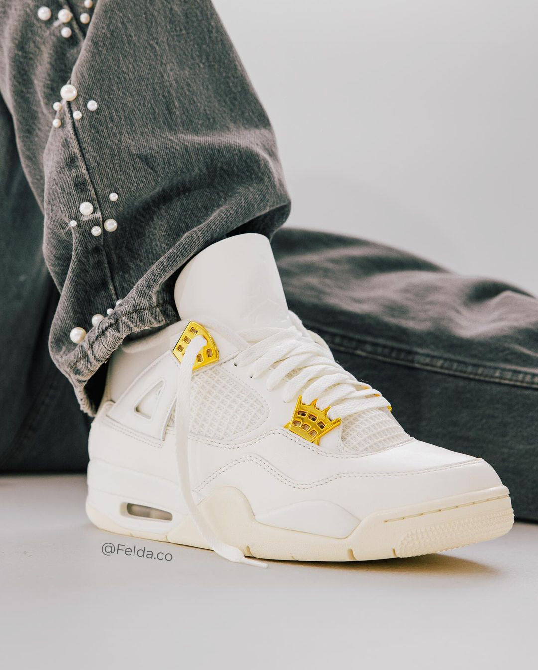 Nike Air Jordan Retro 4 Metallic Golden