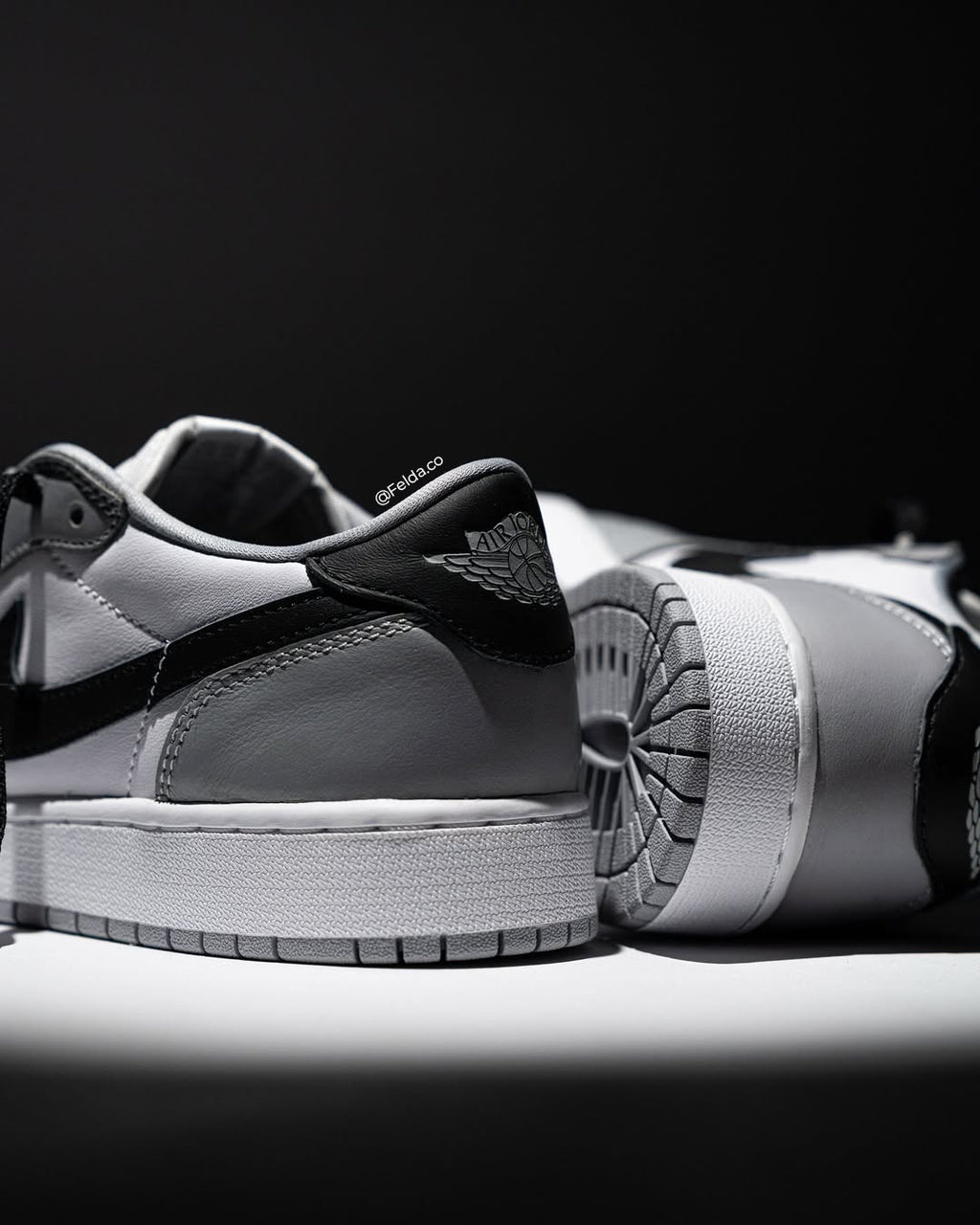Nike Air Jordan Retro 1 Low Barons