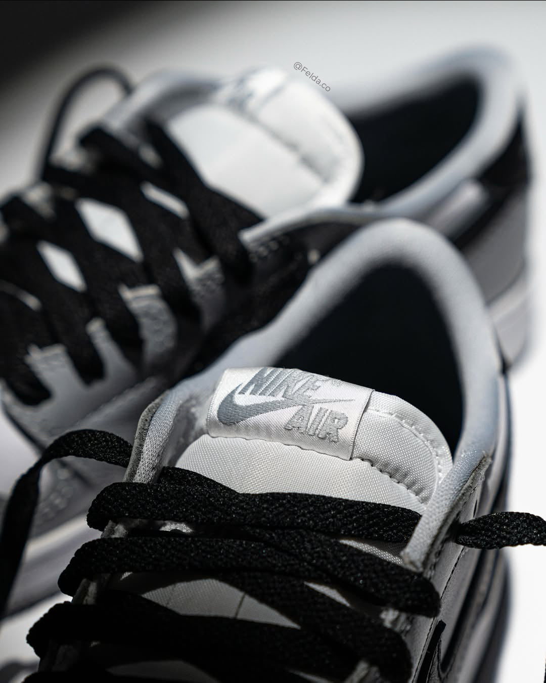 Nike Air Jordan Retro 1 Low Barons