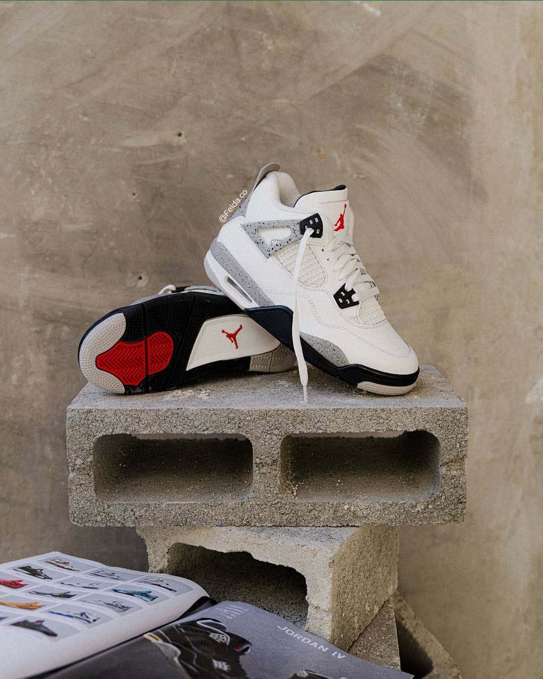 Air Jordan Retro 4 White Cement