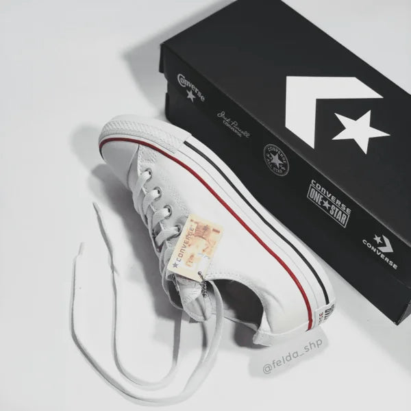 Converse Chuck Taylor All Star Classic Low Top