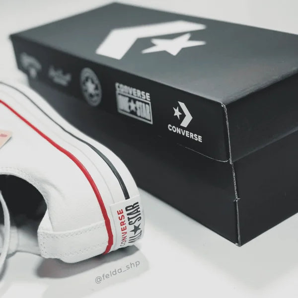 Converse Chuck Taylor All Star Classic Low Top
