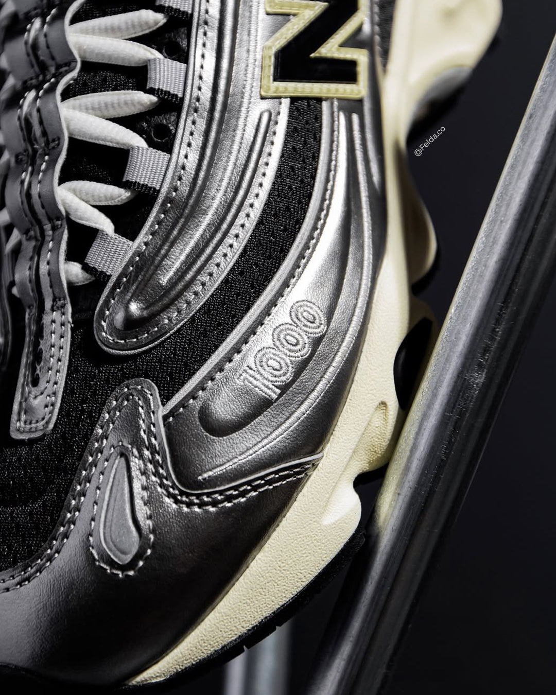 New Balance 1000 Silver Black
