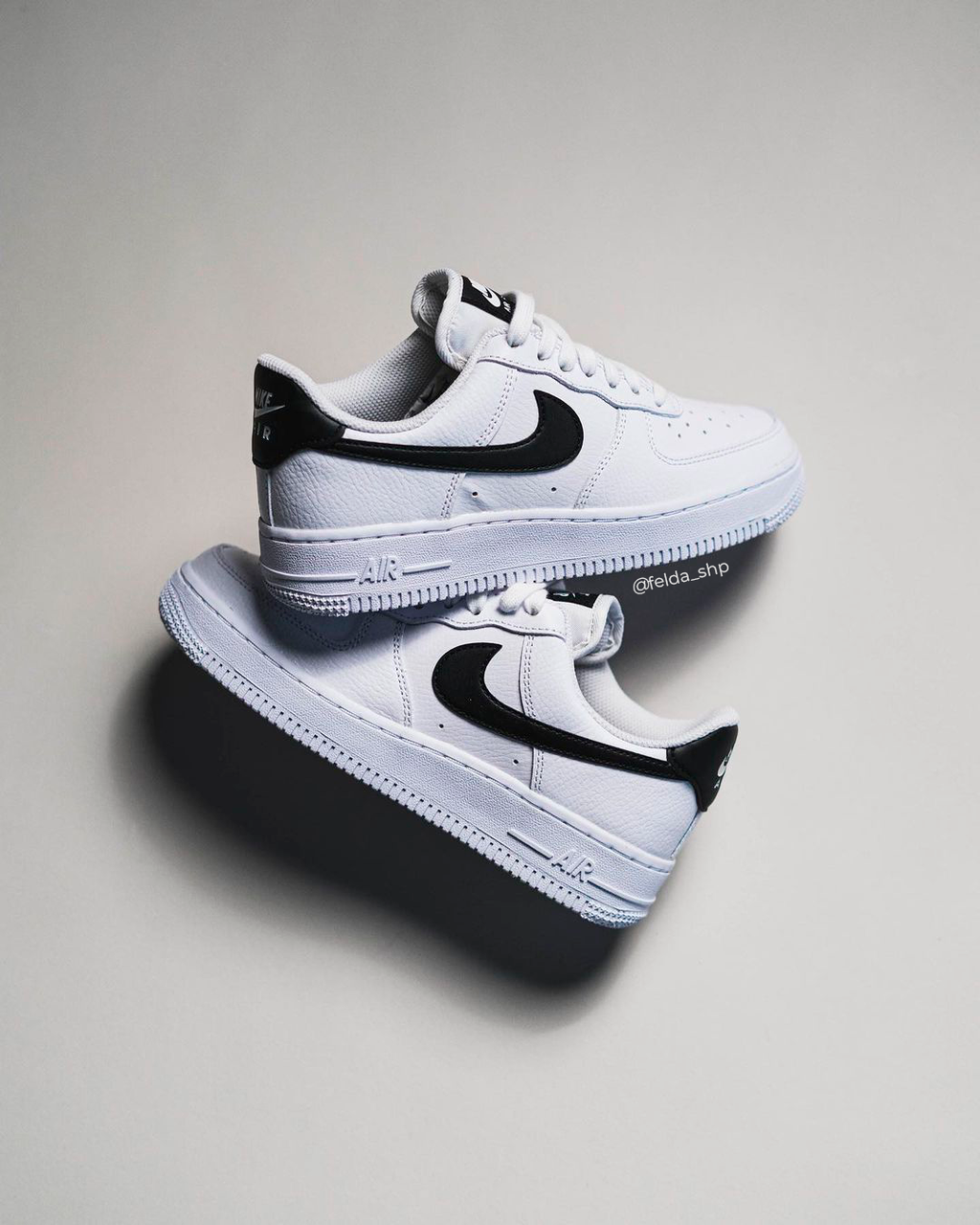 Nike Air Force 1 07 White Black