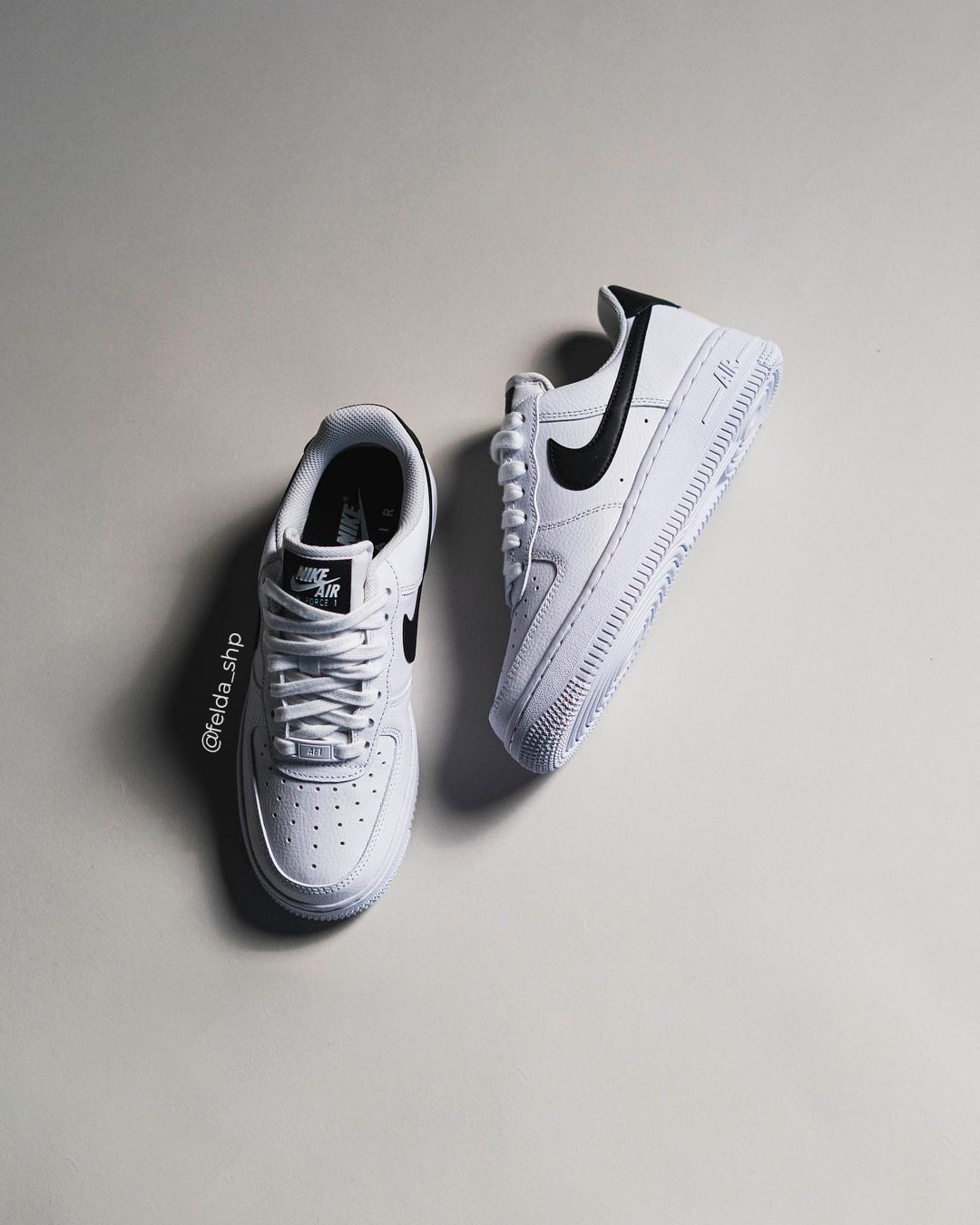 Nike Air Force 1 07 White Black