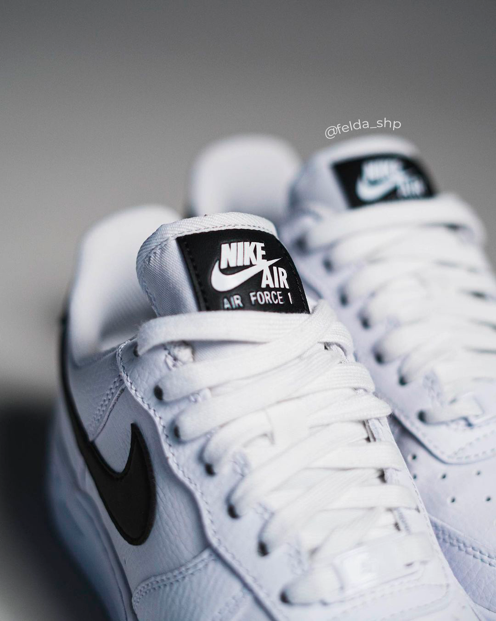 Nike Air Force 1 07 White Black