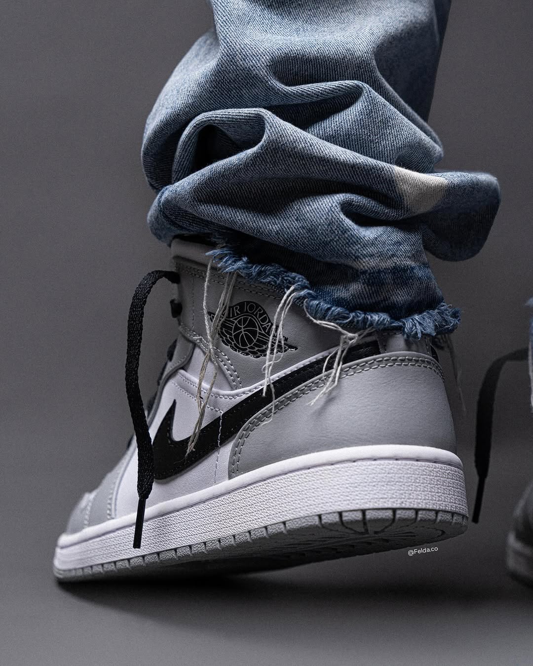 Nike Air Jordan 1 Retro Grey