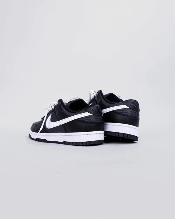Nike Dunk SB Reverse Panda