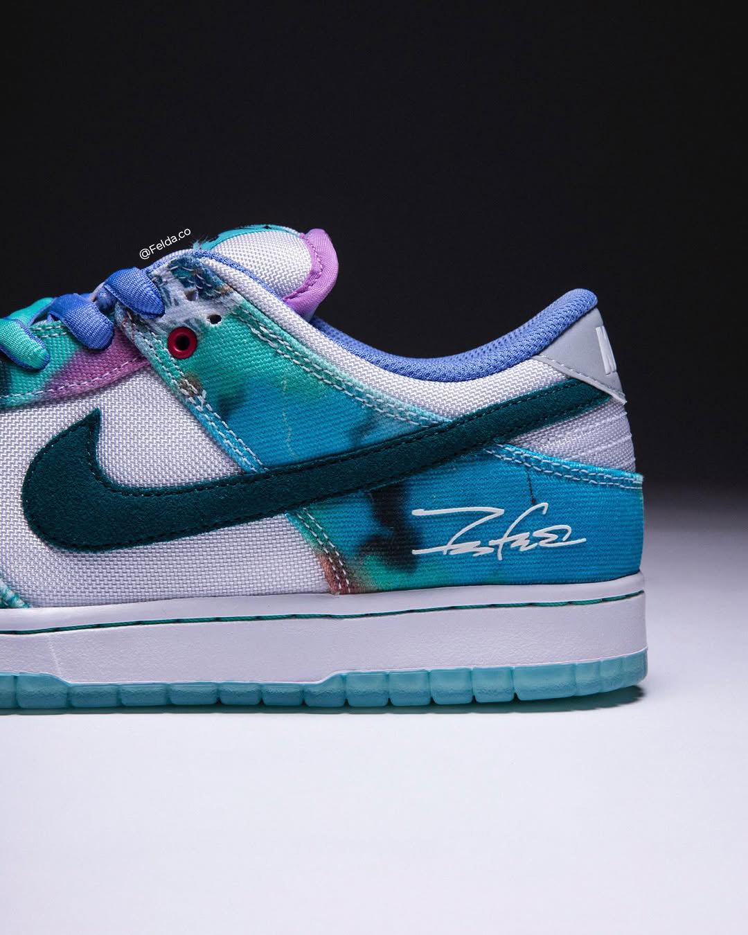 Nike SB Dunk Low Bleached Aqua de Nike x Futura