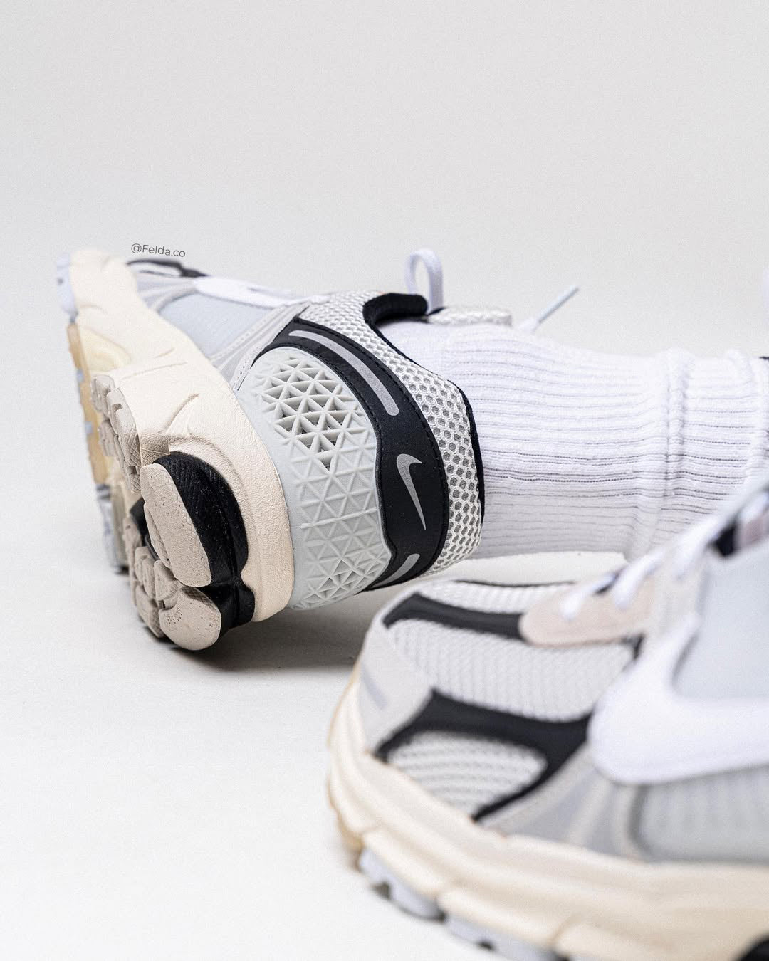 Nike Vomero 5 SuperSonic Light Bone