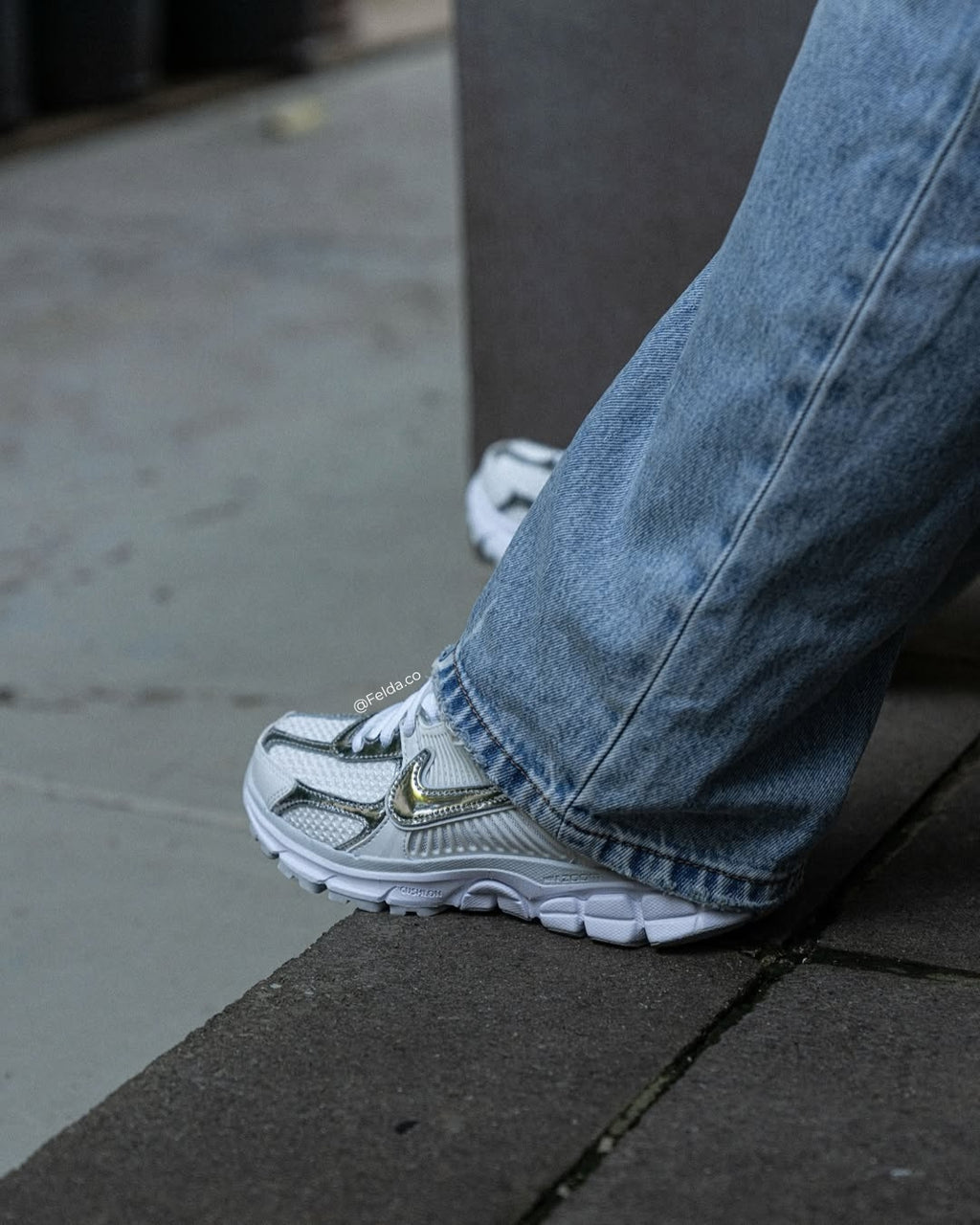Nike Tenis Zoom Vomero 5 Chrome Toe