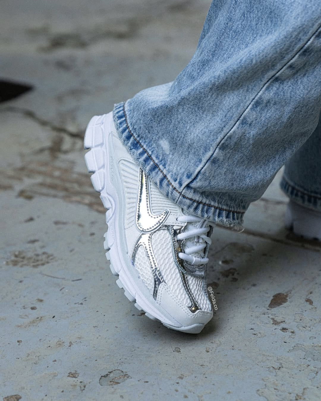 Nike Tenis Zoom Vomero 5 Chrome Toe