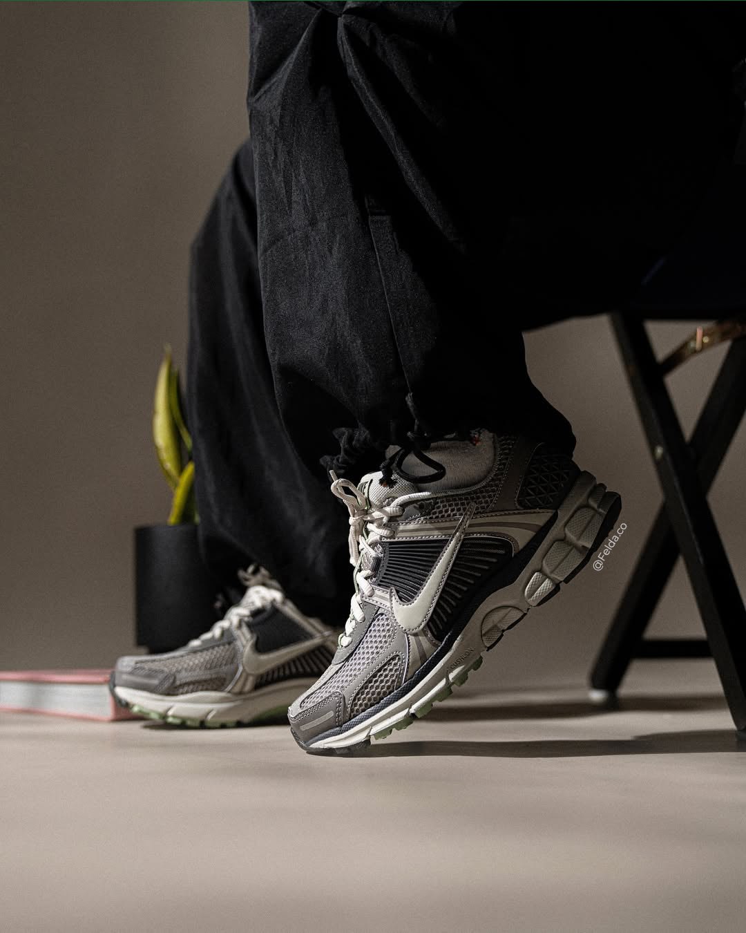 Nike Tenis Zoom Vomero 5 Cobblestone