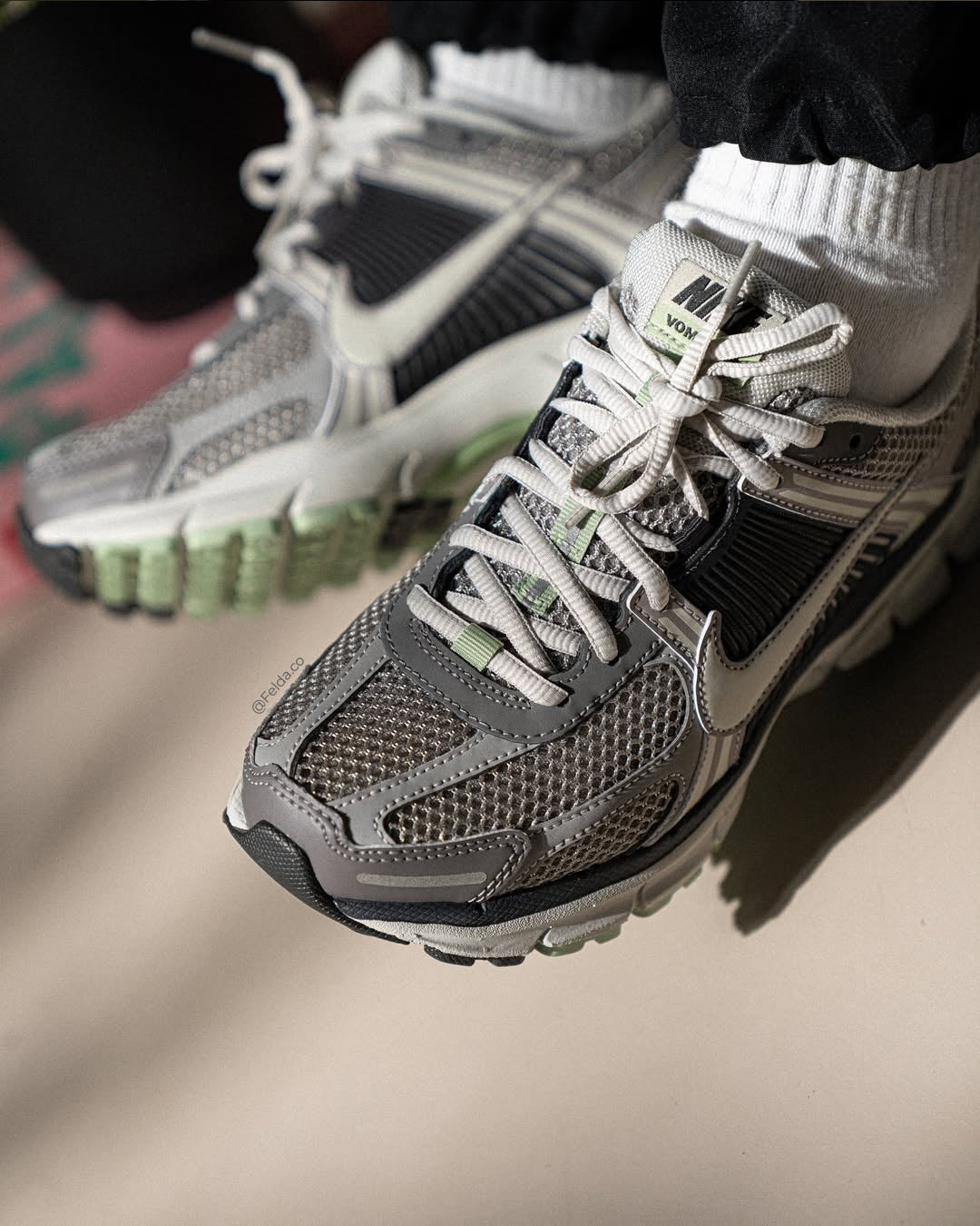 Nike Tenis Zoom Vomero 5 Cobblestone