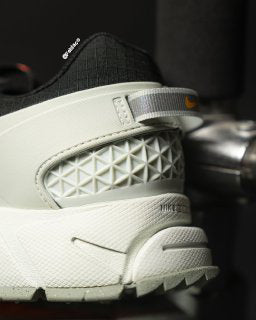 Nike Vomero 5 Roam Black Light Silver