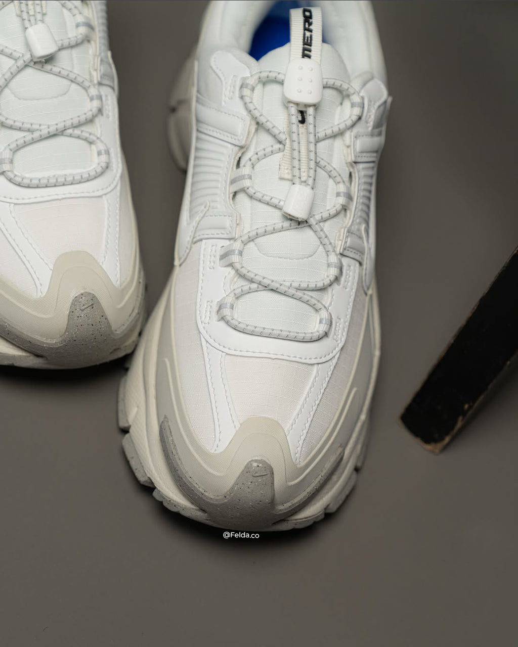 Nike Zoom Vomero 5 Roam