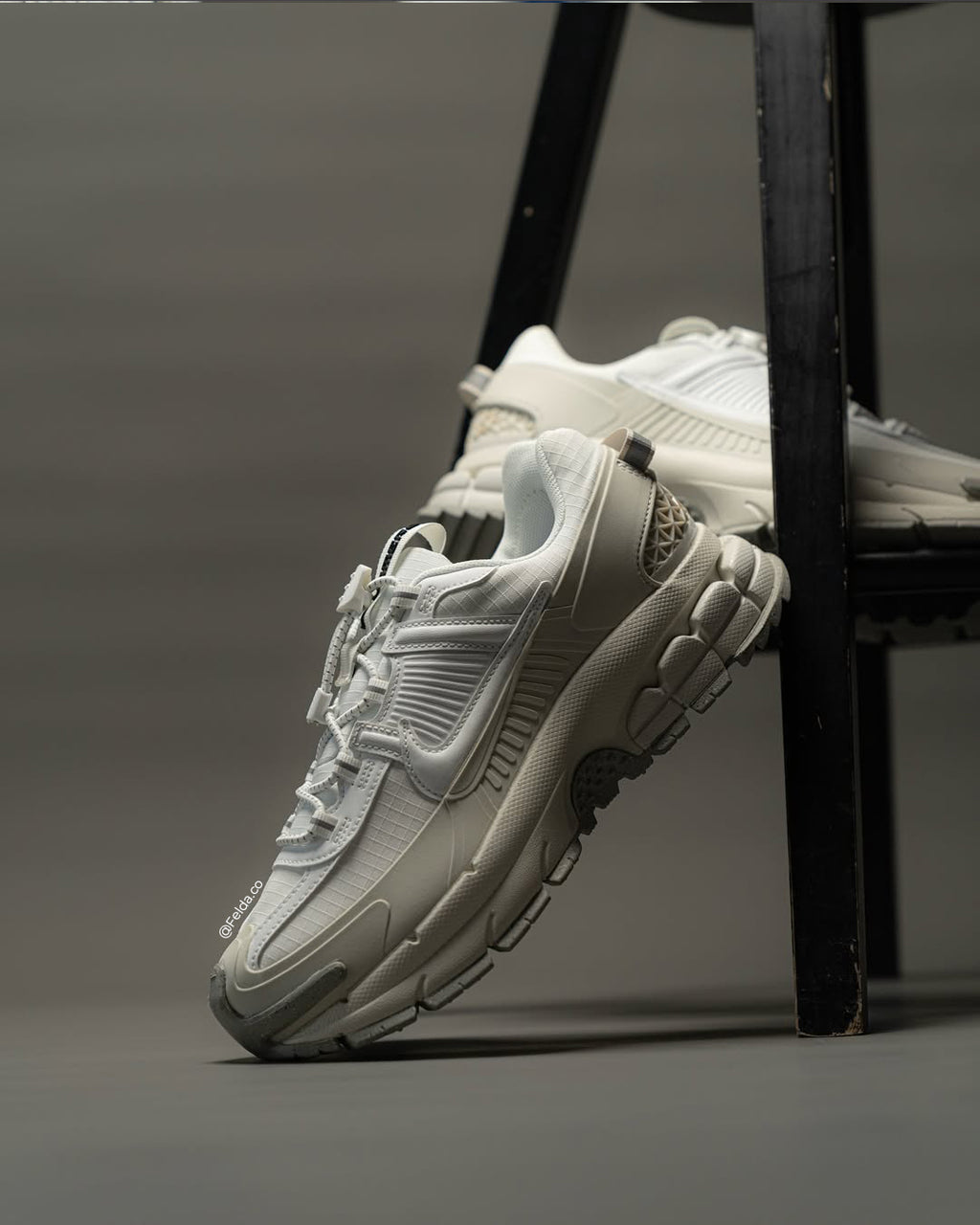 Nike Zoom Vomero 5 Roam