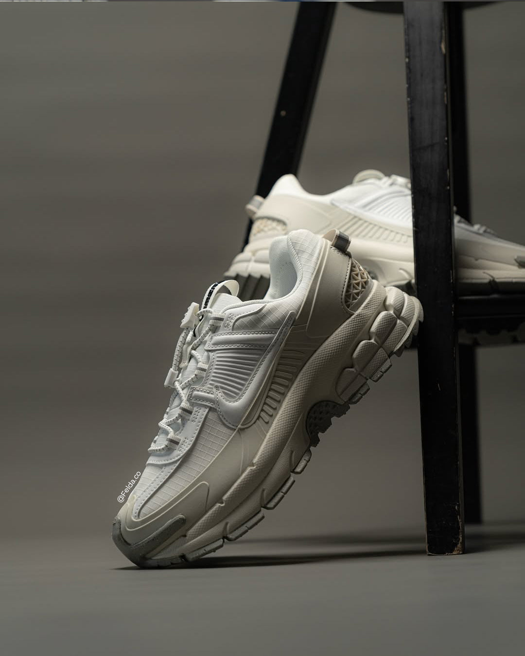Nike Zoom Vomero 5 Roam