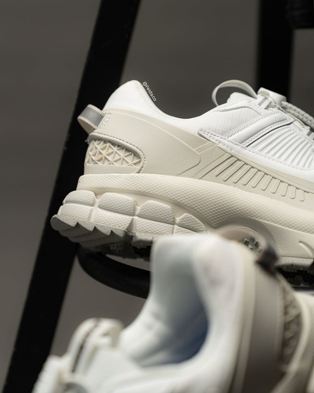Nike Zoom Vomero 5 Roam