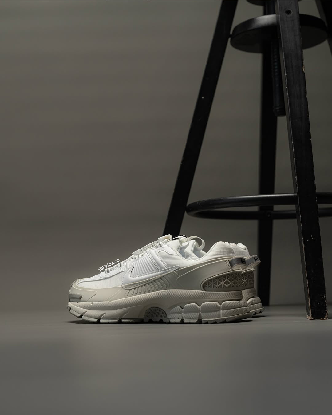 Nike Zoom Vomero 5 Roam