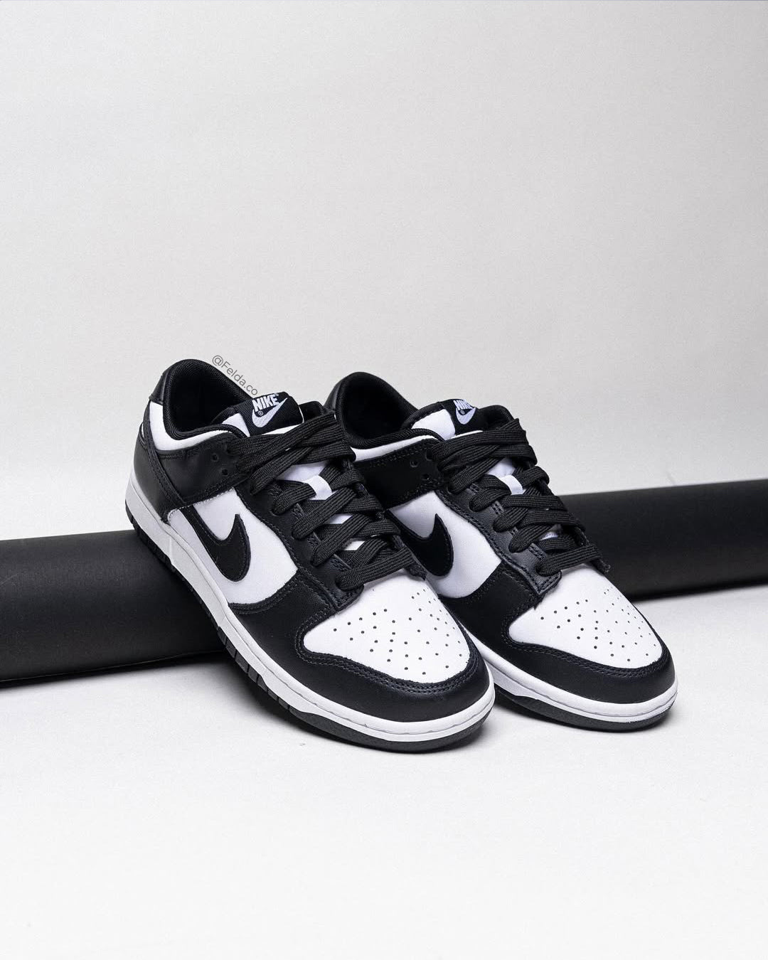 Nike SB Dunk Low Panda