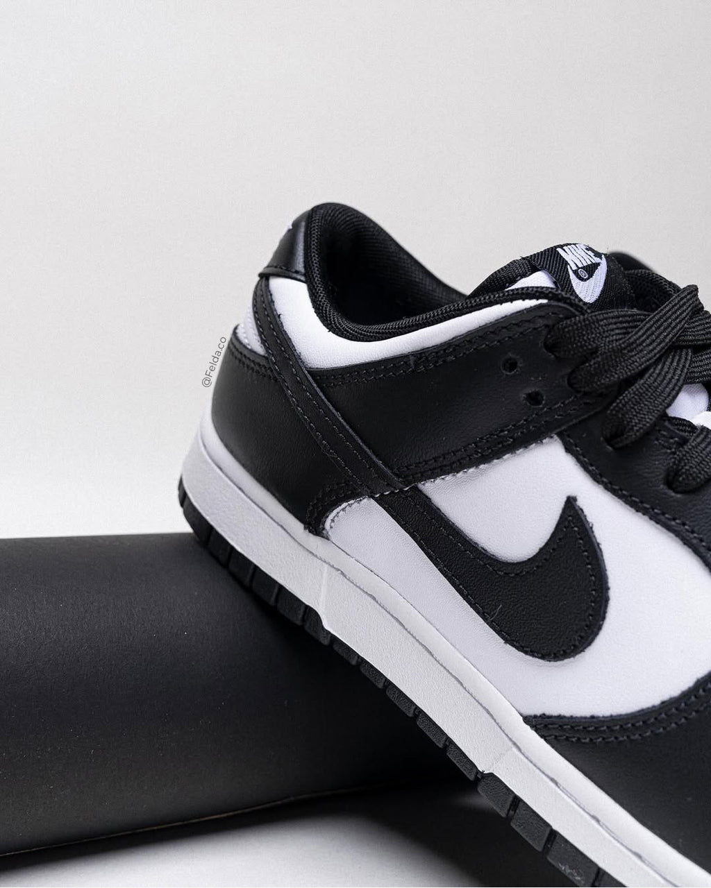 Nike SB Dunk Low Panda