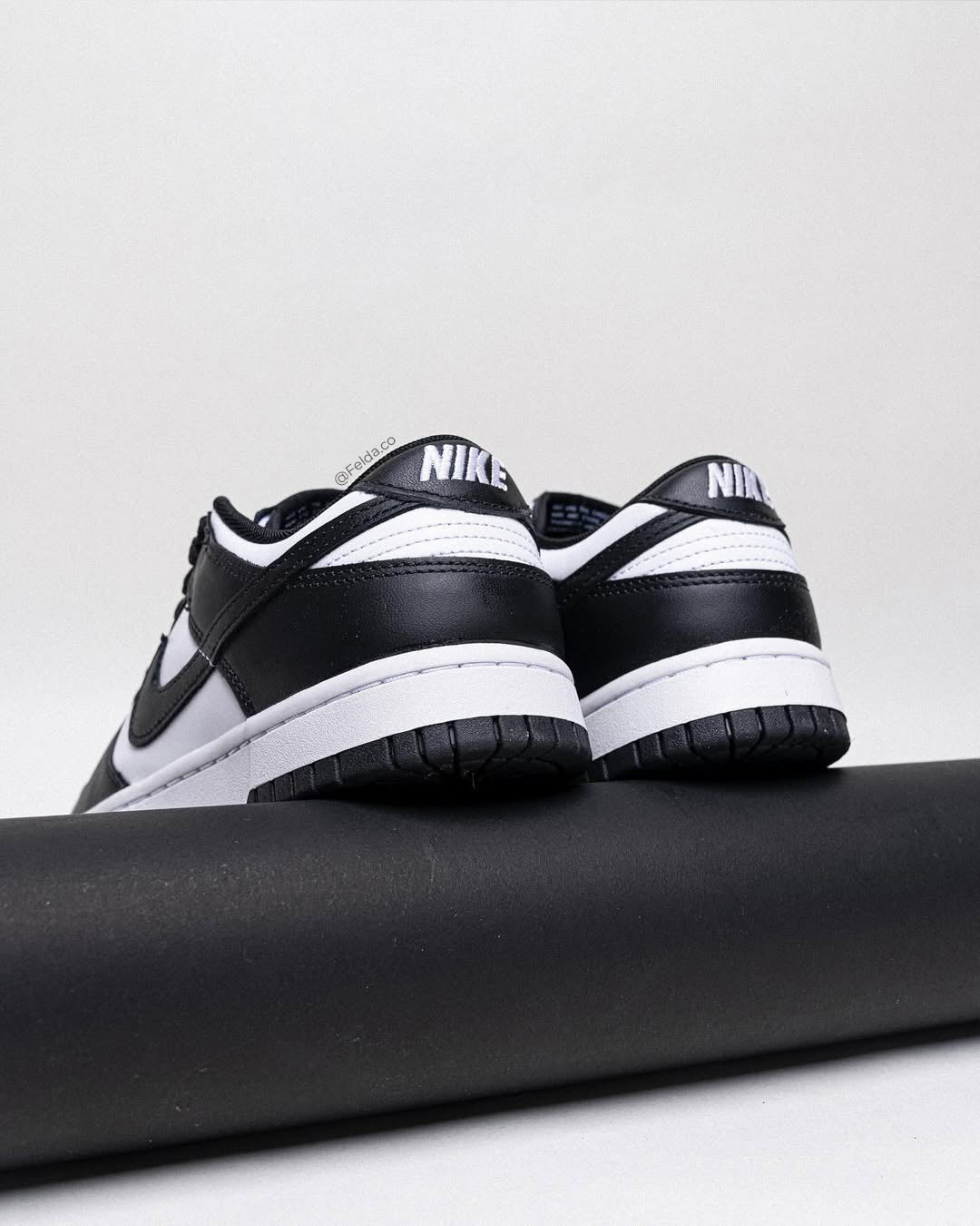 Nike SB Dunk Low Panda